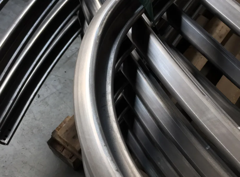 calandratura profili metallici su misura