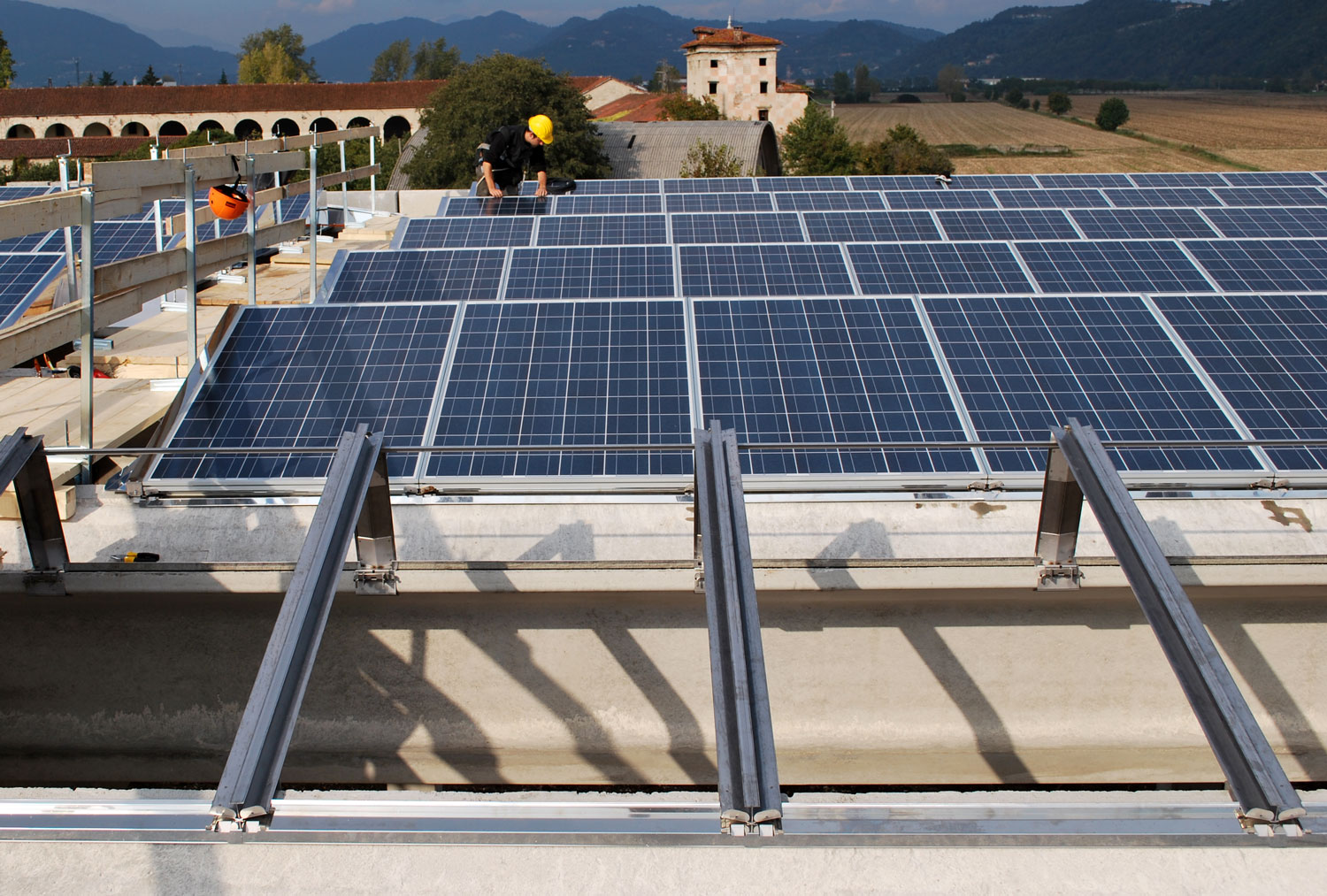 profili in acciaio per impianti fotovoltaici
