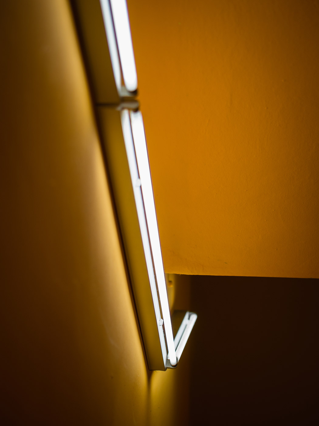 profili su misura in metallo per illuminotecnica