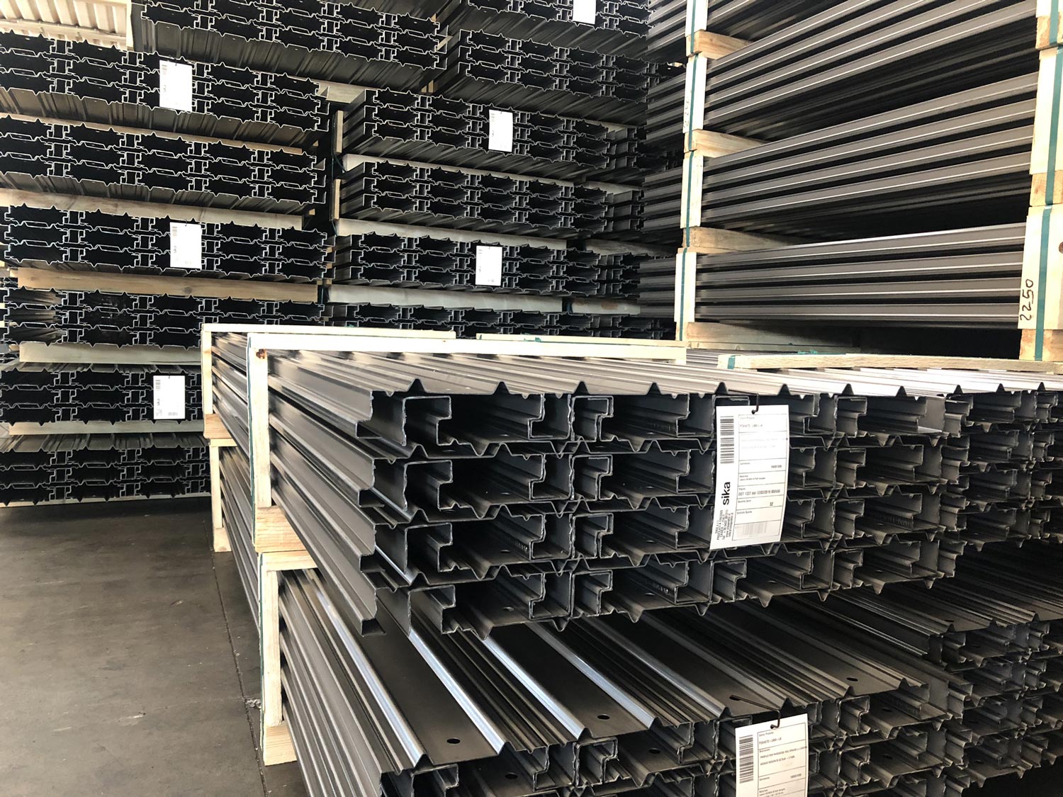 the right conveyor side guides for package handling