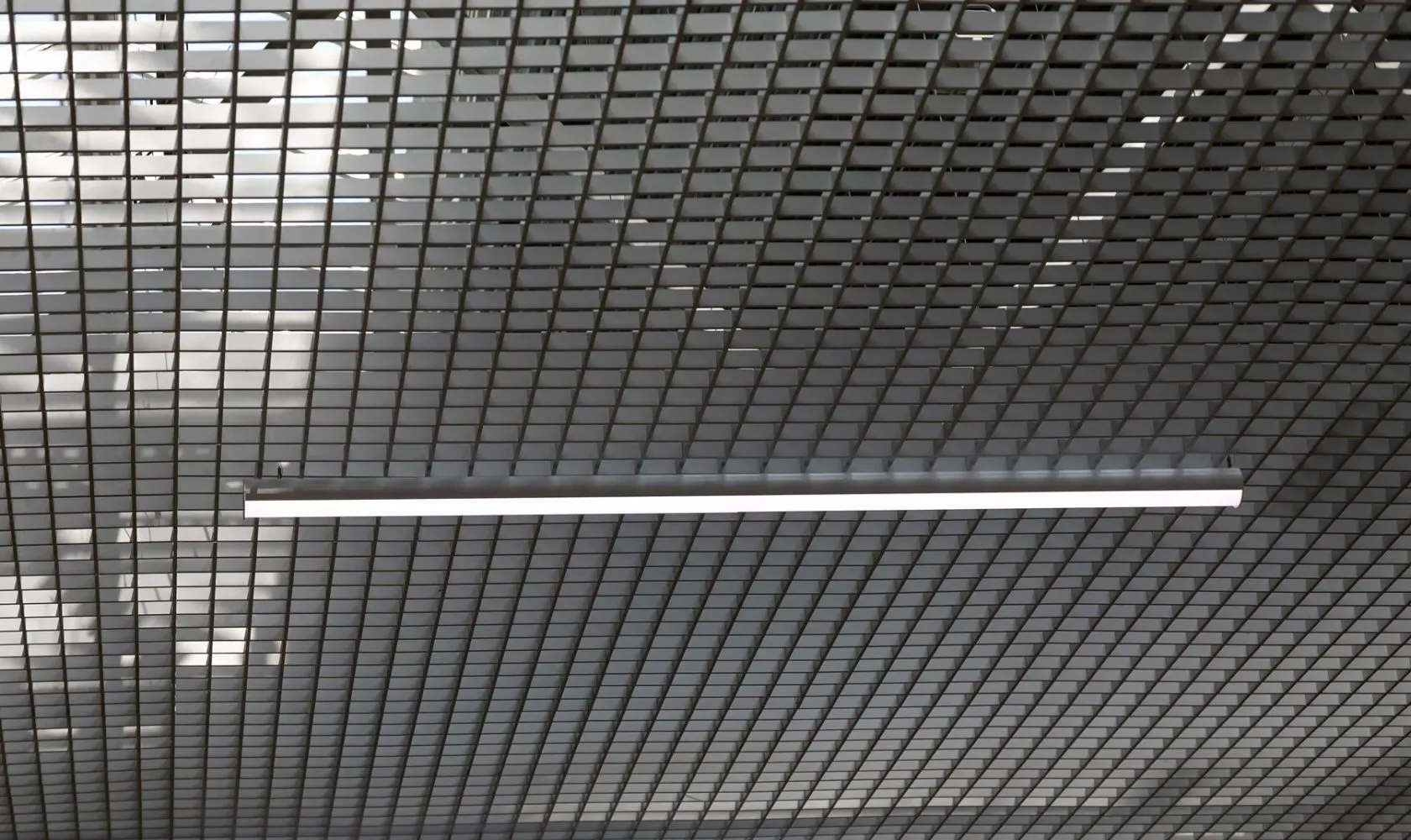 profili in alluminio su misura per illuminazione